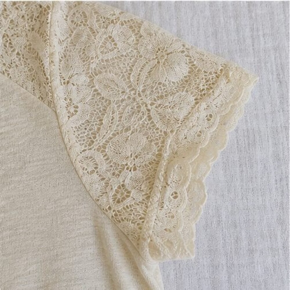 Cream Button Blouse - Picture 5 of 6